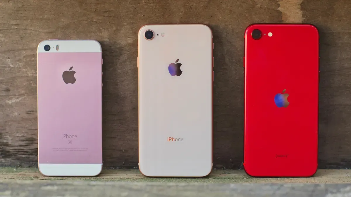 Picture of older iphone versions